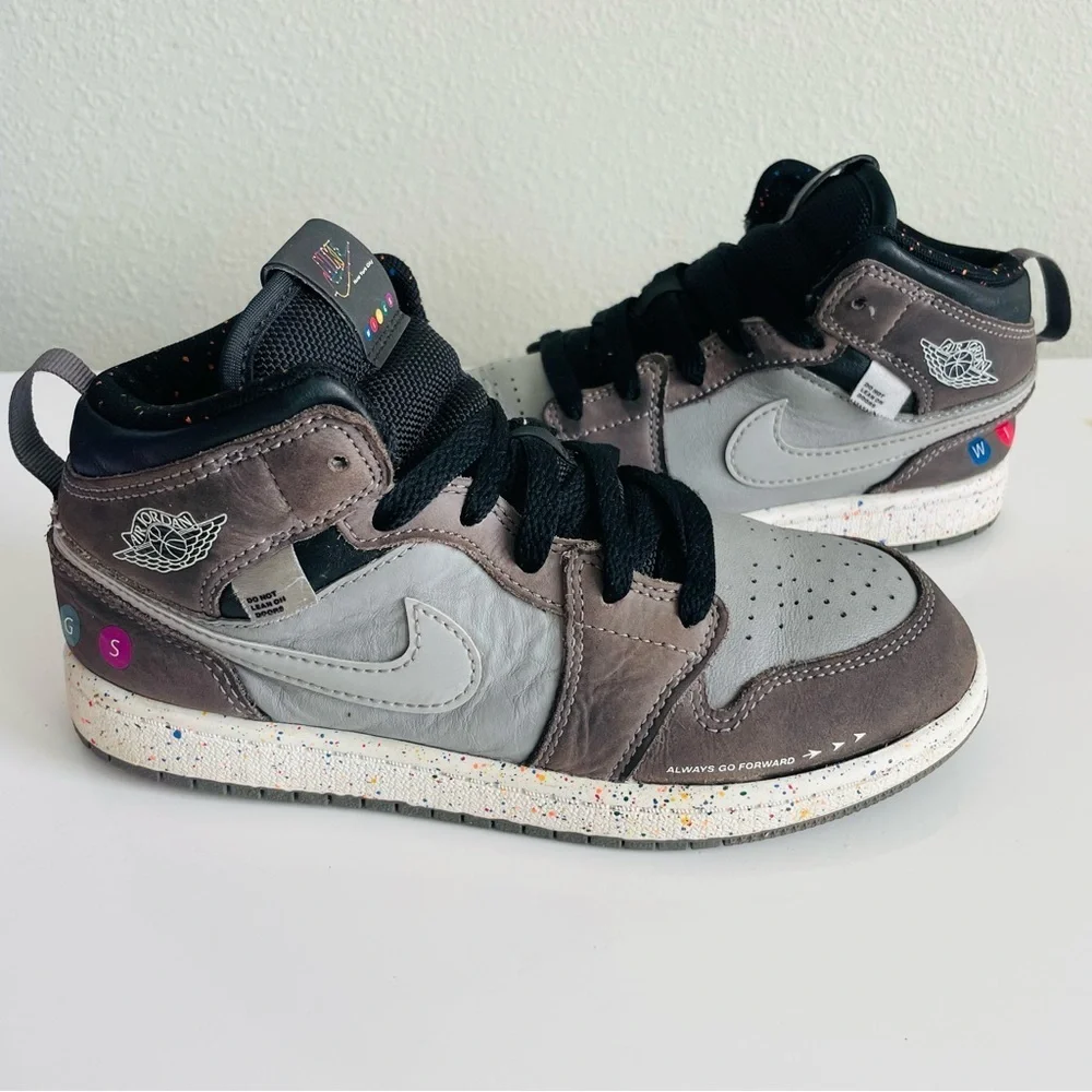 Nike Jordan NY street kids size 2.5Y